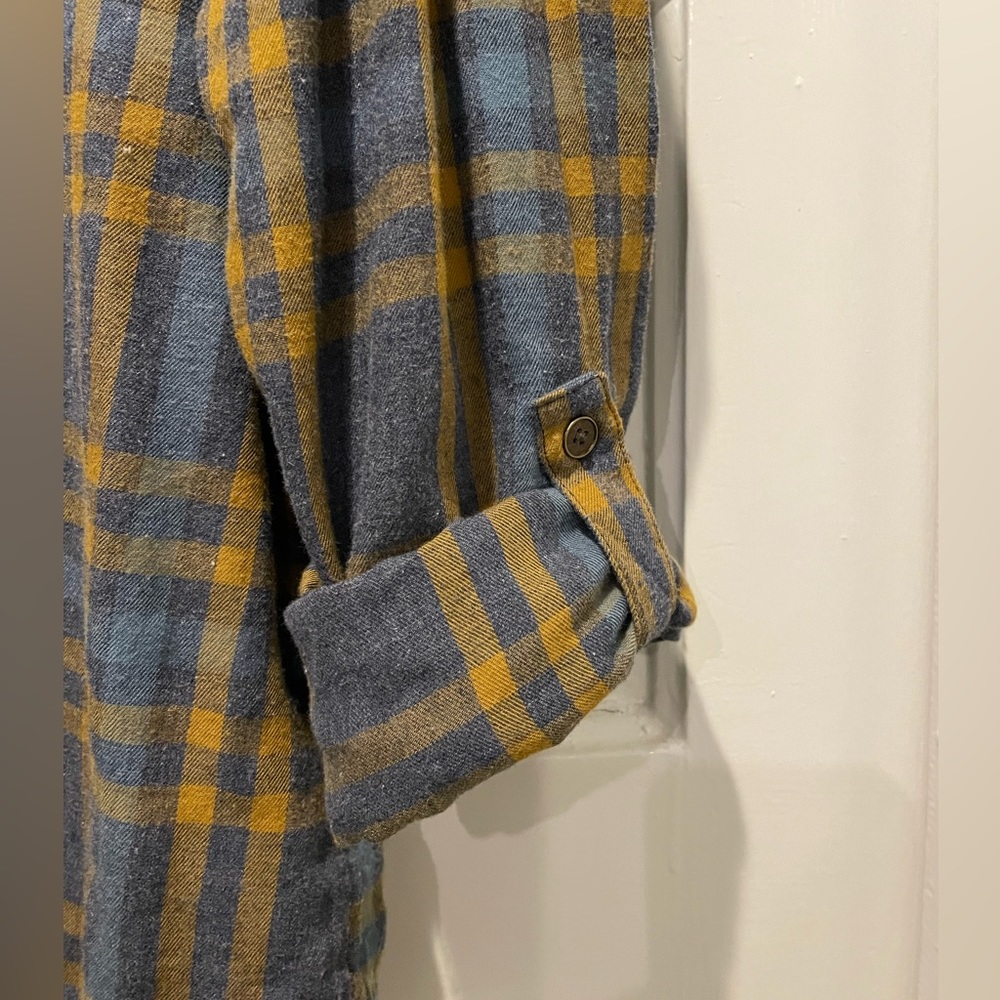 Prana women’s button down - Picture 4 of 4